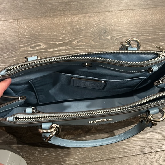 COACH BROOKE CARRY ALL IN CANVAS KHAKI/PALE BLUE/SILVER - Picture 5 of 8